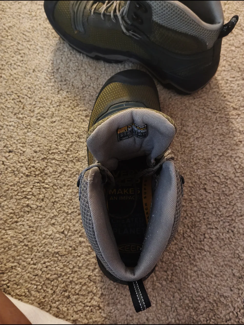 KEEN Men's Olive Green and Black Hiking Boots